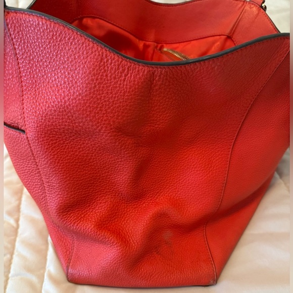 Tory Burch Red/Orange Shoulder Bag with Embossed Logo - Picture 7 of 16